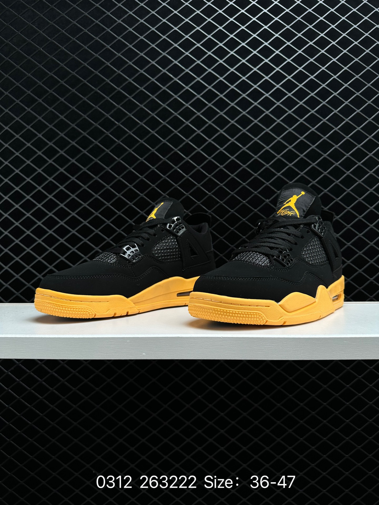 Air Jordan 4 Retro “Bred”